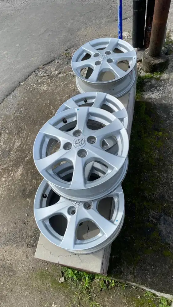 Dijual Velg Agya TRD 2016