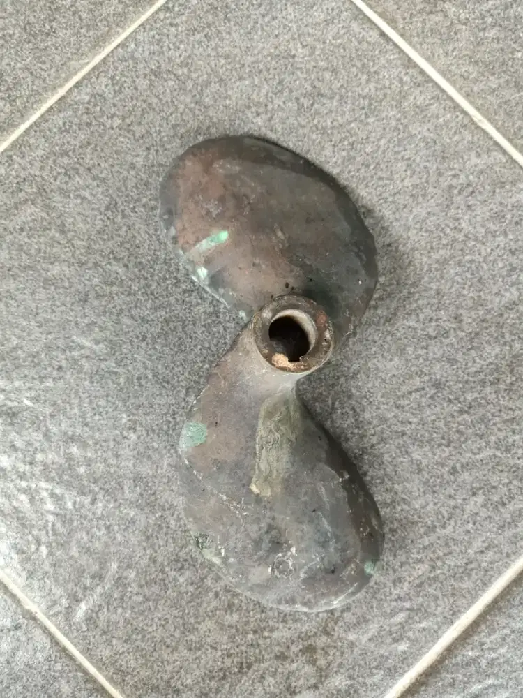 Baling baling kapal 20 cm