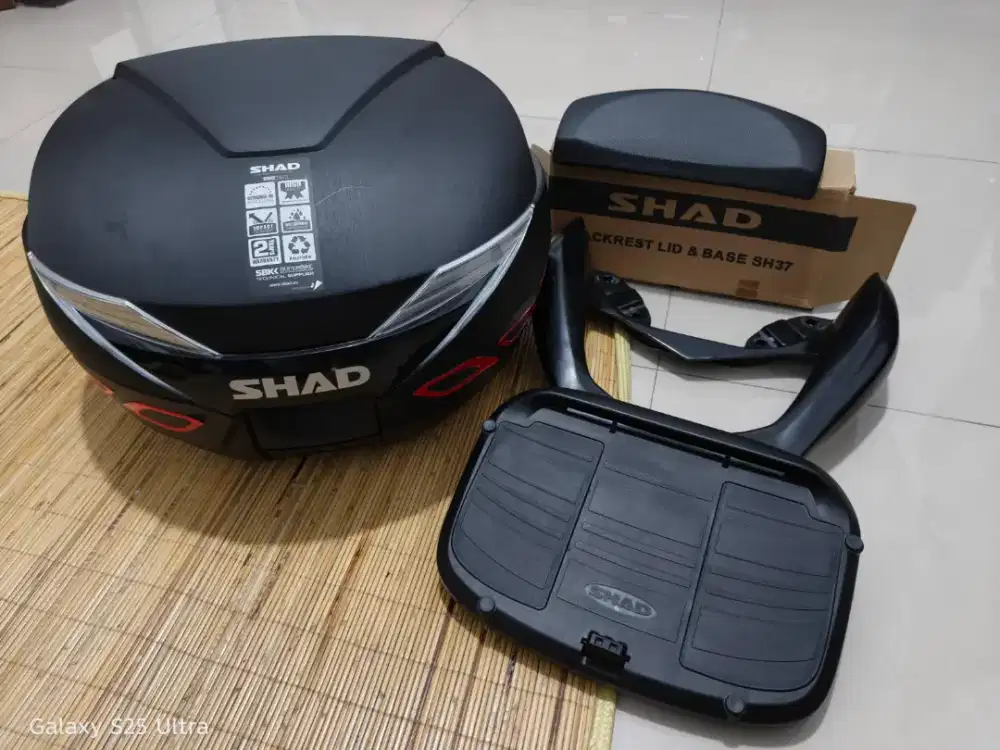 Box Shad SH39 + BRACKET + Sandaran (motor Nmax)