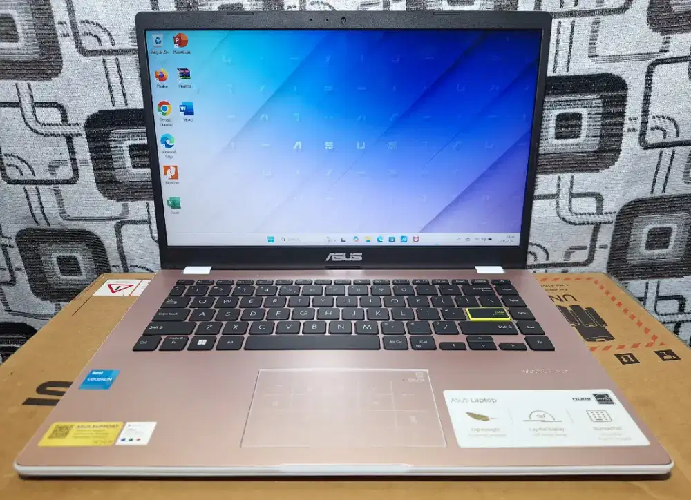 Laptop Asus VivoBook E410KA ram 8gb SSD keyboard nyala Garansi 2027
