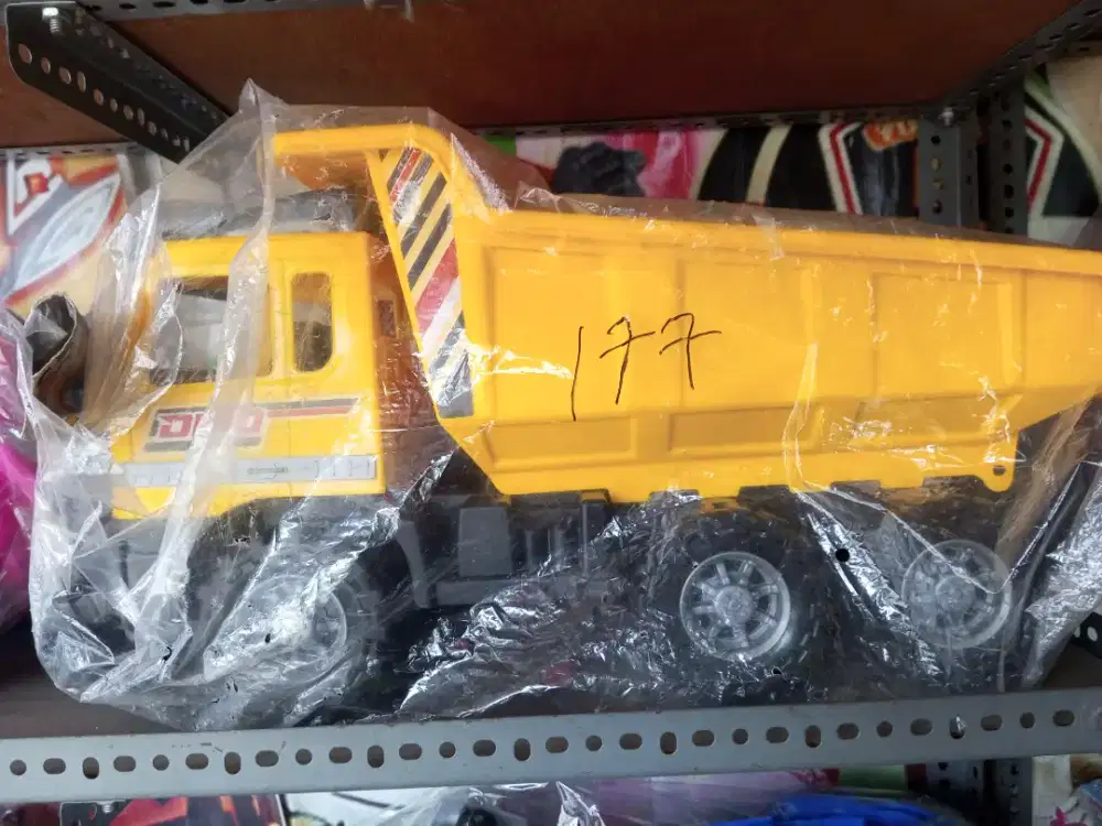 Mainan Anak Truk Dump naik