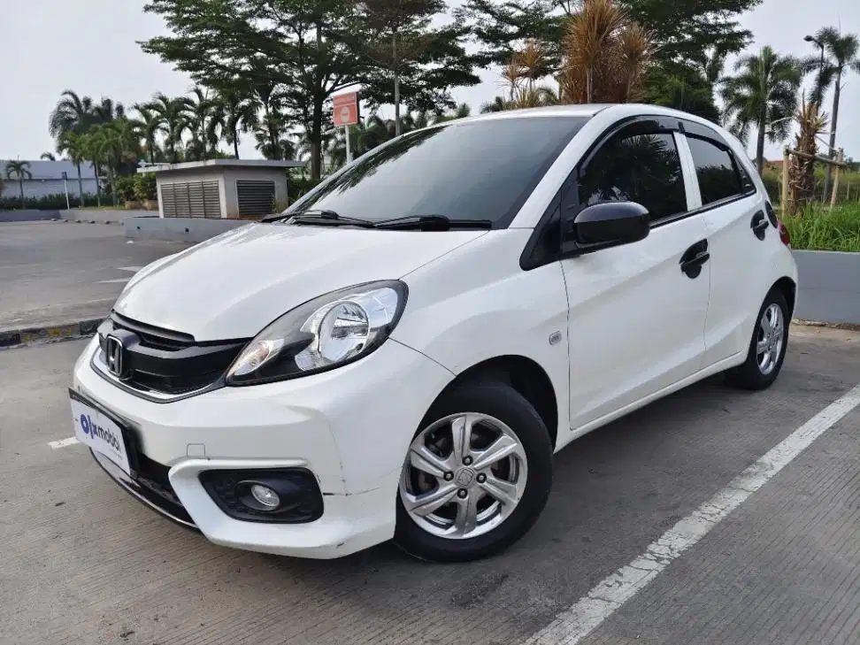 DP MURAH Honda Brio Satya 1.2 E Bensin-MT 2018 Putih CAGZD