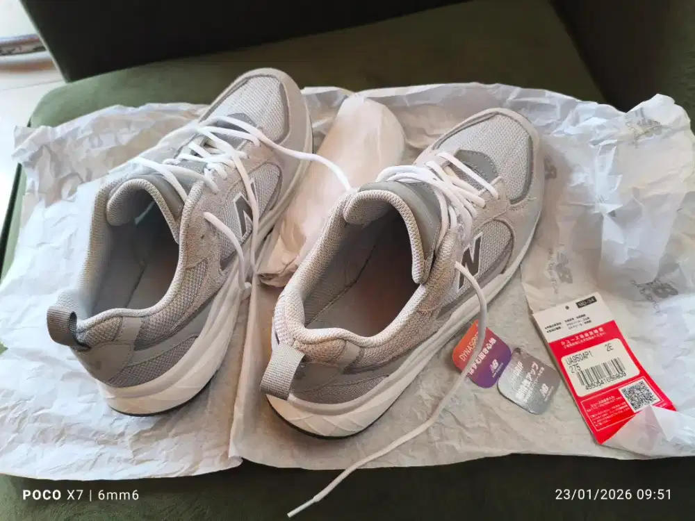 Sepatu nb 950 ori size 43