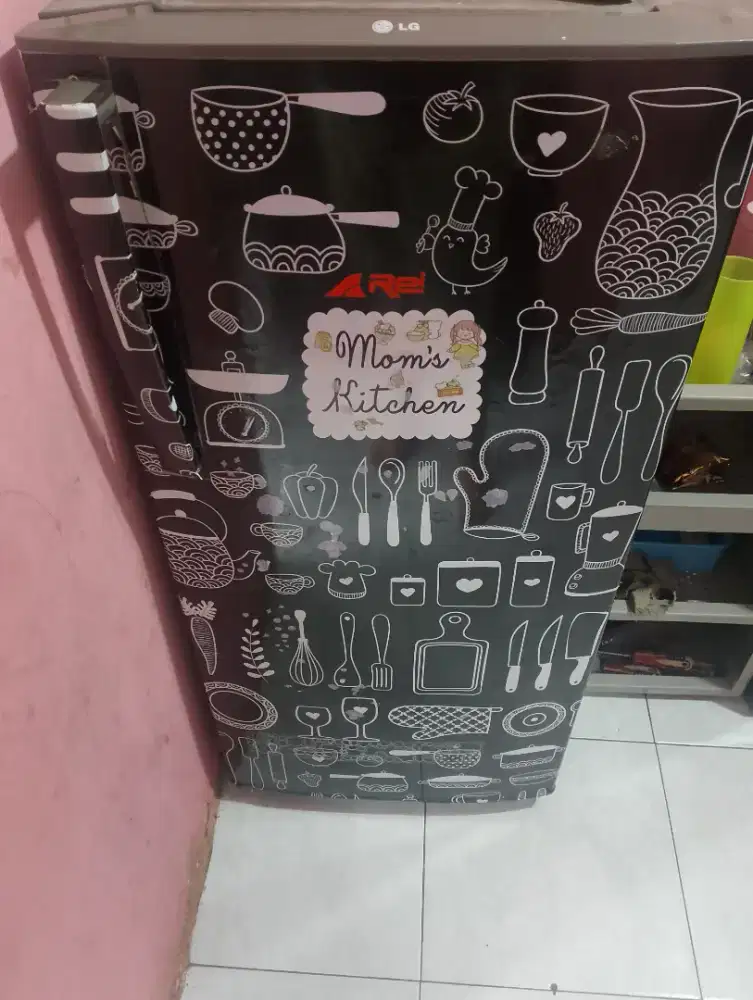 Dijual kulkas pintu 1 merk LG normal ORI rak lengkap