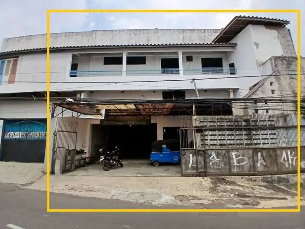 Disewakan  Ruang Usaha, 2 lantai ,Luas  672m2 di Cipinang Muara