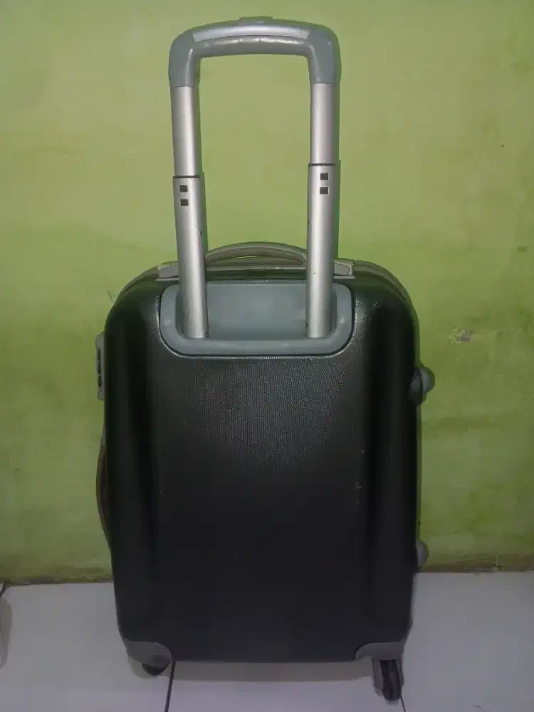 Koper merek (Orentina)