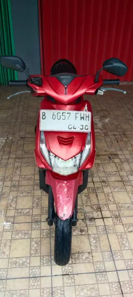 Beat 2010 warna merah