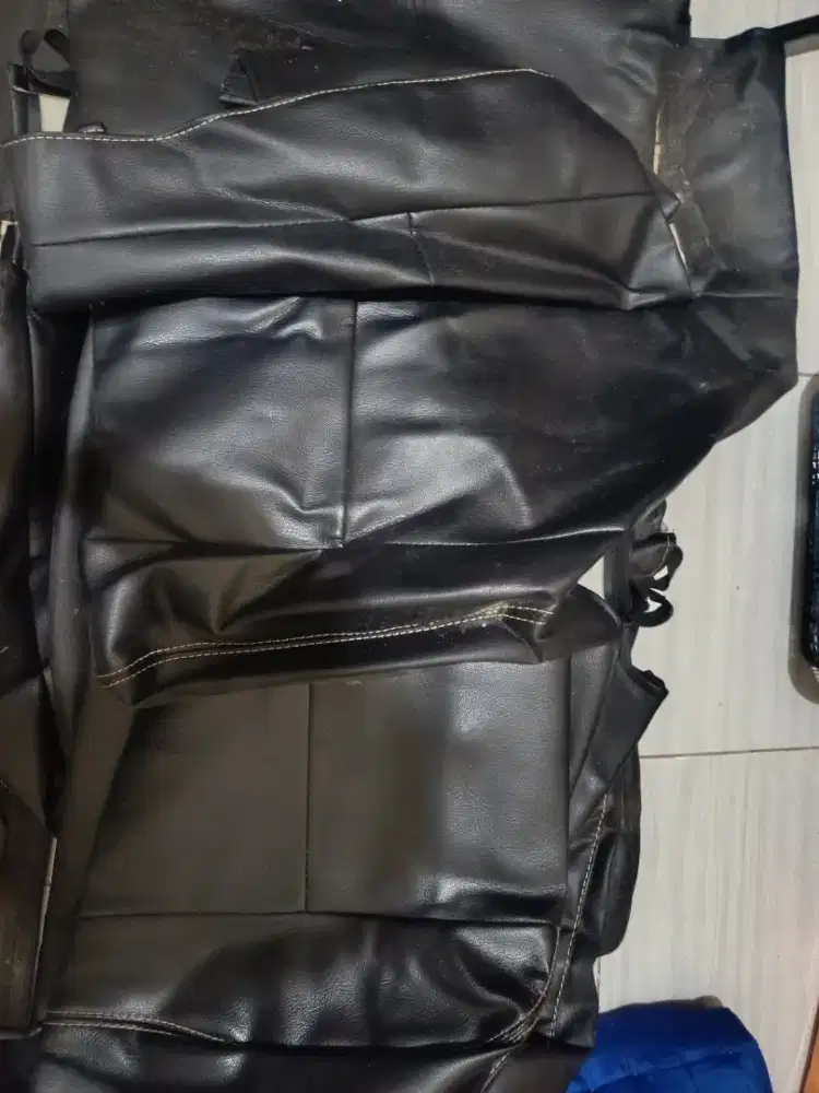 Sarung jok mobil dan karpet mobil