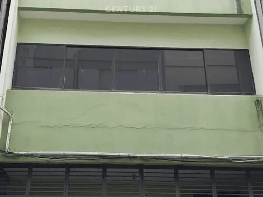 Ruko  Empat Lantai  Area Bisnis Di  Pinangsia Jakarta Barat