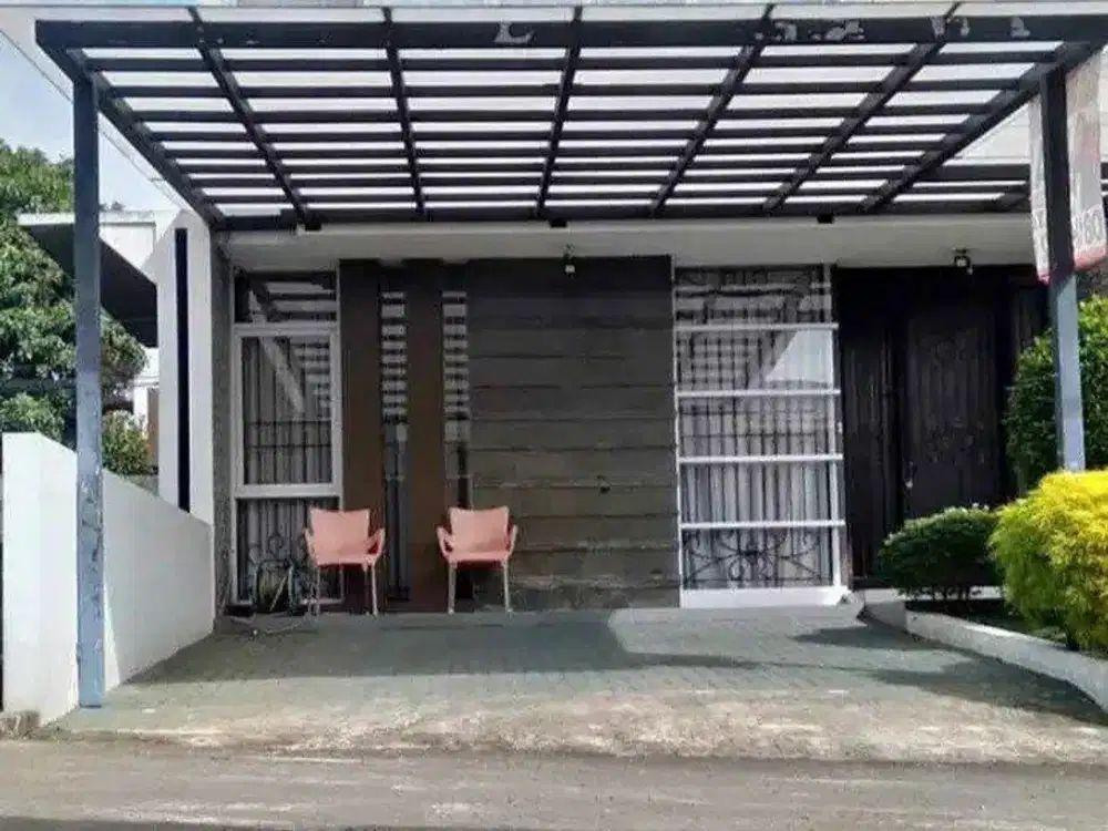 Rumah bagus 2lantai area pasteur  sarijadi bandung. cluster