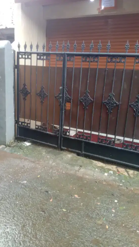 Rumah di Kejaksaan I, Larangan, Dekat SMP 245