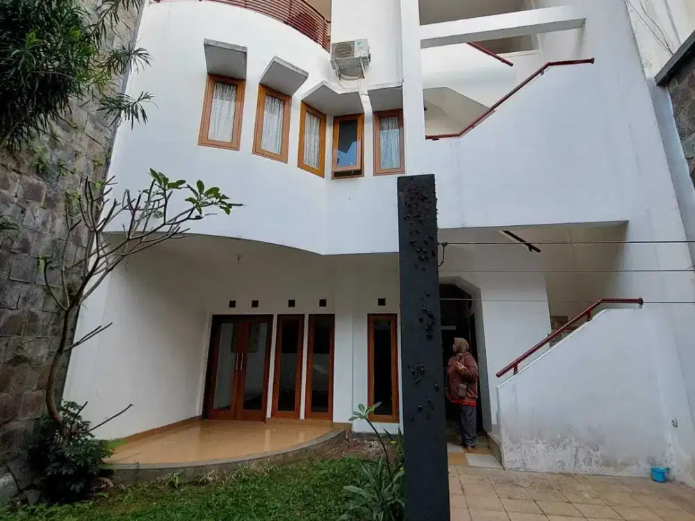 RUMAH MURAH SAYAP DAGO BANDUNG Harga dibawah NJOP Lokasi Strategis