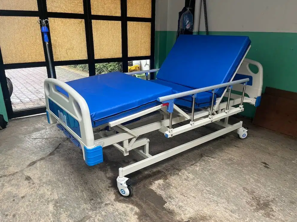 Dijual Bed Pasien Manual GTT 3 Crank termasuk kasur