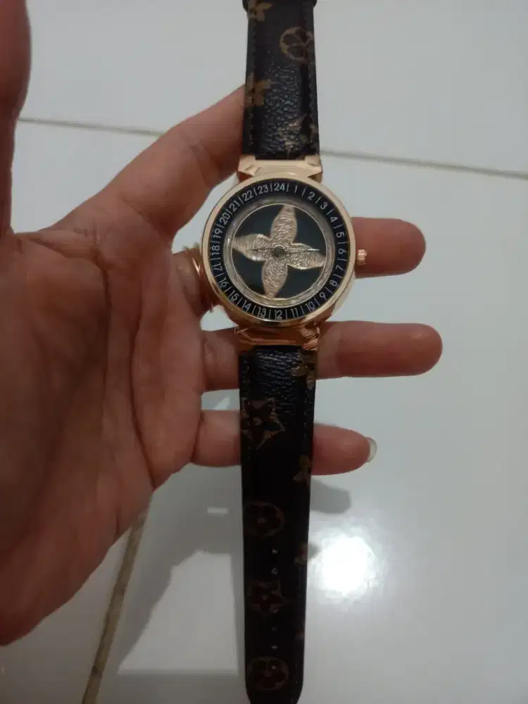 jam tangan wanita