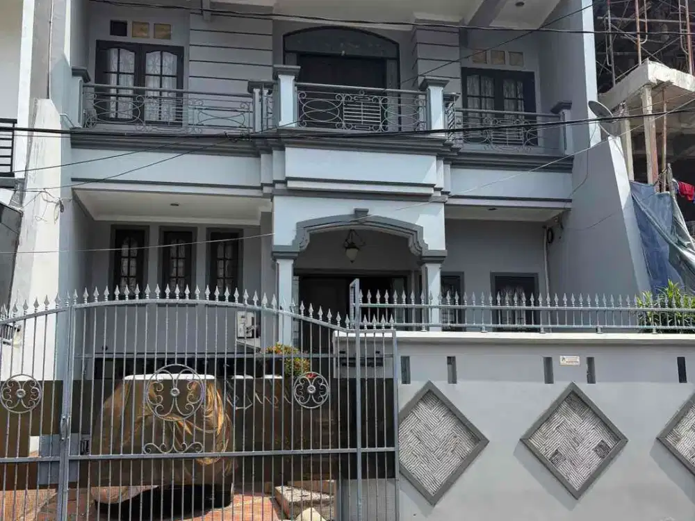 RUMAH 2 LANTAI SIAP HUNI TANJUNG DUREN JAKARTA BARAT