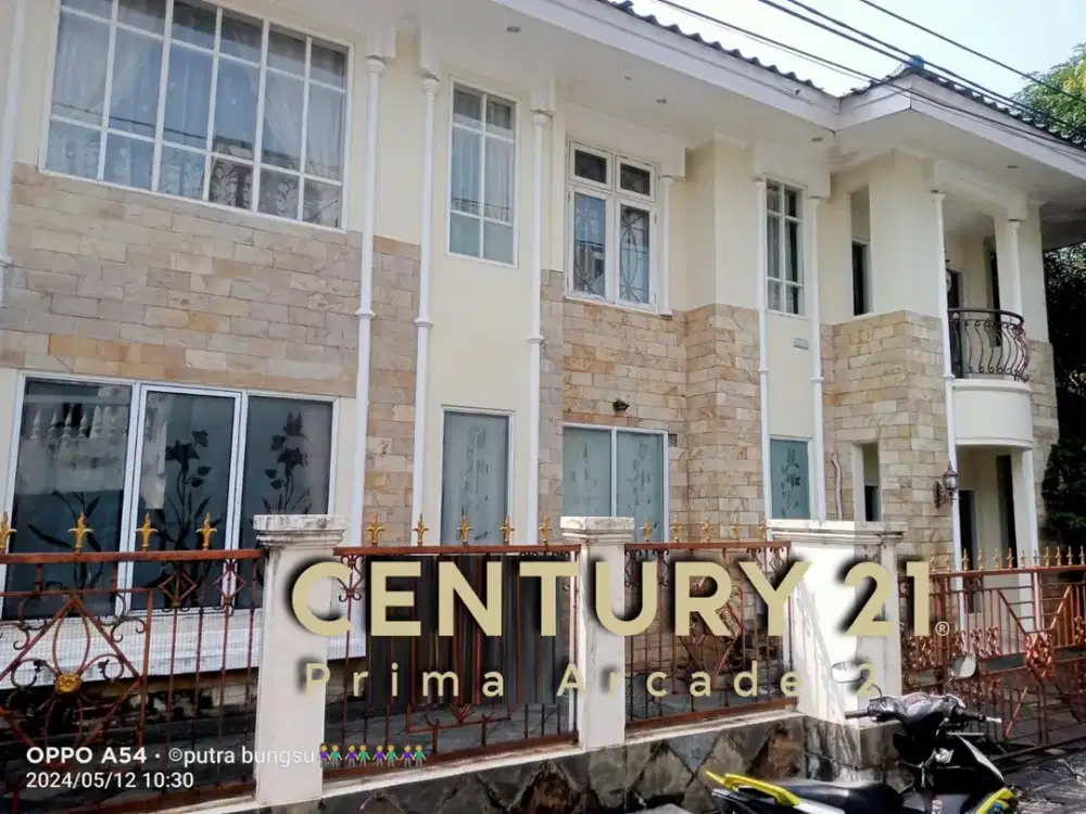 Rumah modern mewah strategis di Tangerang selatan pr 14689