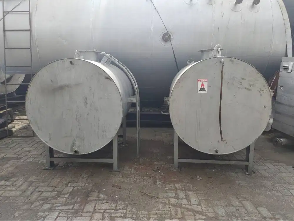 Tangki Solar/Air/softener  Kapasitas 1700 L