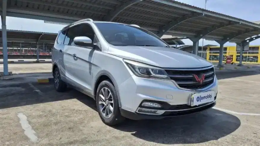 PROMO Low Angsuran Wuling Cortez 1.8 L Lux Plus Bensin-AT 2018 SZU