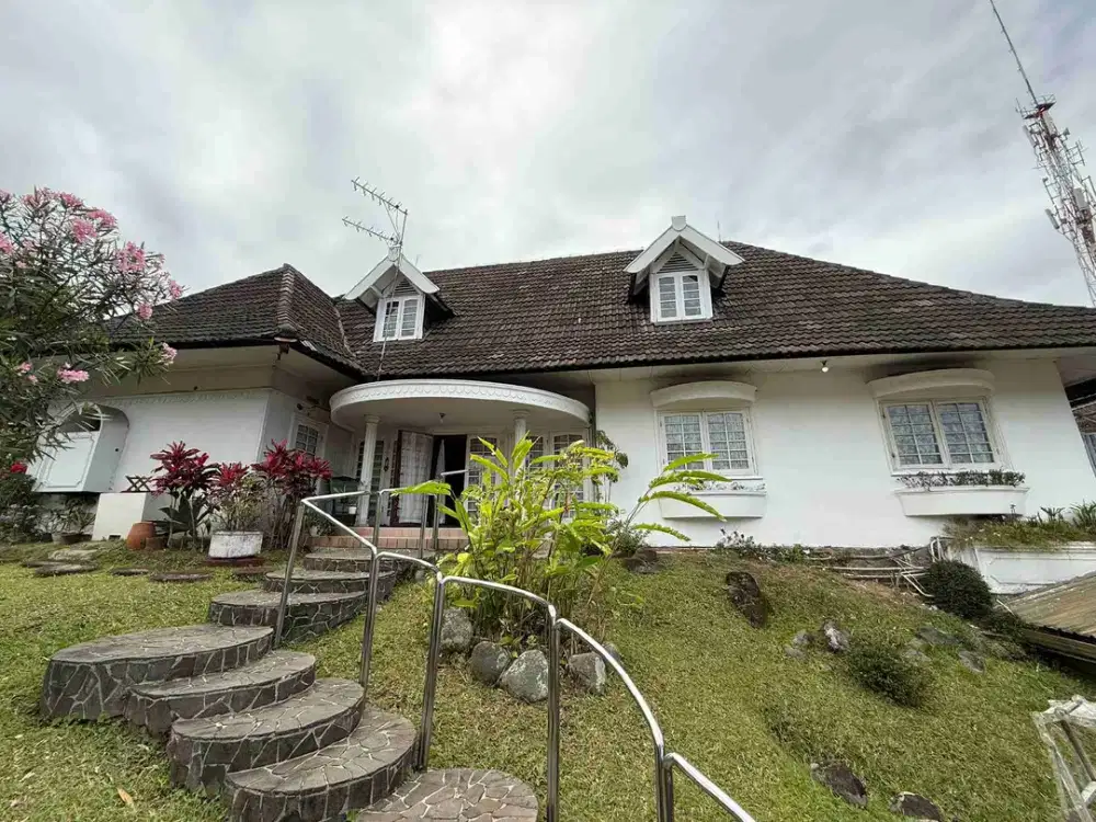 DIJUAL RUMAH CLASIC DI SETRASARI  Sukarasa