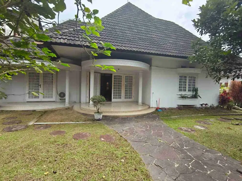 Rumah Vintage Mewah Luas Di Setrasari Dkt Tol Paateur Setiabudi Gegerkalong