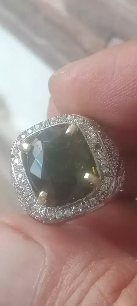 Green tourmaline dim jumbo 8 crat memo