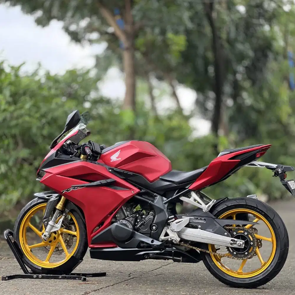 HONDA CBR 250RR NON ABS 2018 MERAH DOFF KM LOW FULL MULUS