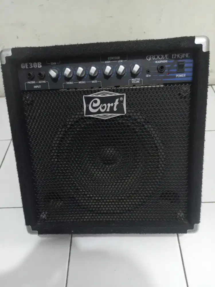 Dijual ampli bass cort ge30B