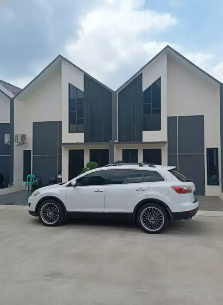 Rumah di Depok akses masuk mobil dekat stasiun