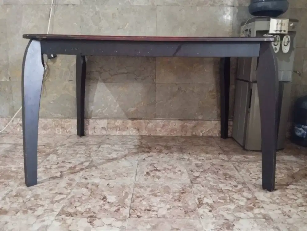 DIJUAL MURAH SAJA: Meja Kayu Solid Kokoh (Nego halus)