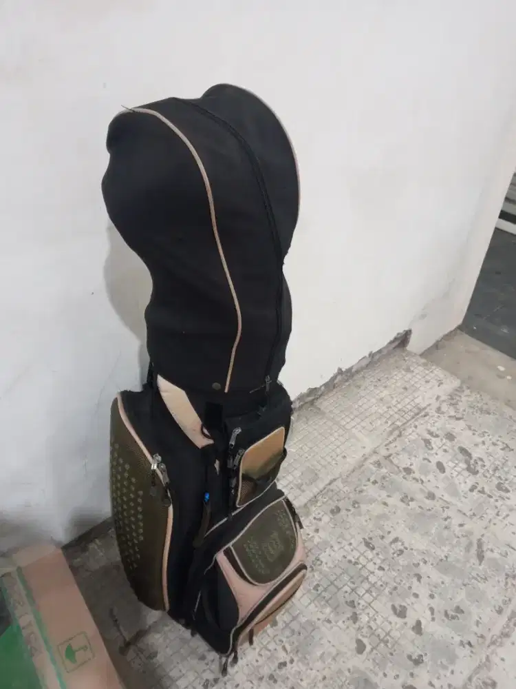 Dijula stik golf merek wilson set 12 biji sama tempat nya semuah