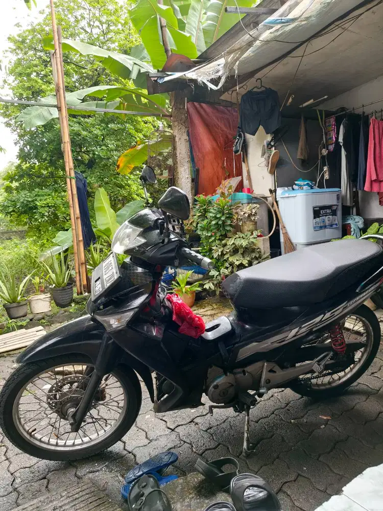 dijual segera supra x 125 tahun 2006