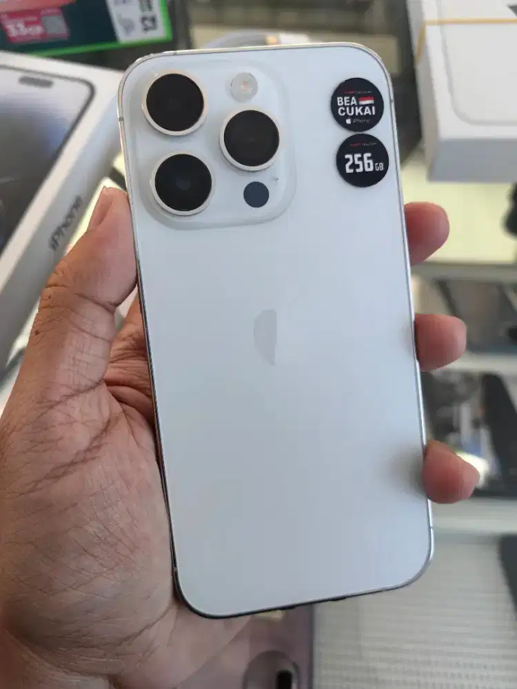 iPhone 14 Pro (256Gb) Super mlus 99% jaringan permanen BEACUKAI