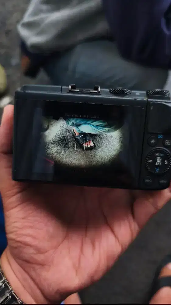 Jual apa adanya Kamera Mirroles Canon M3