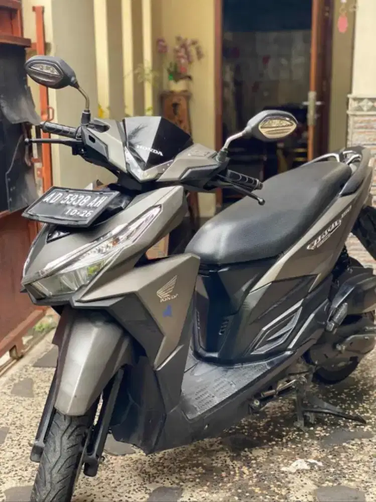 VARIO 150 TAHUN 2016 WARNA COKELAT