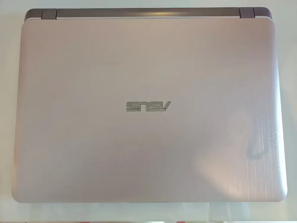 Laptop asus A407M