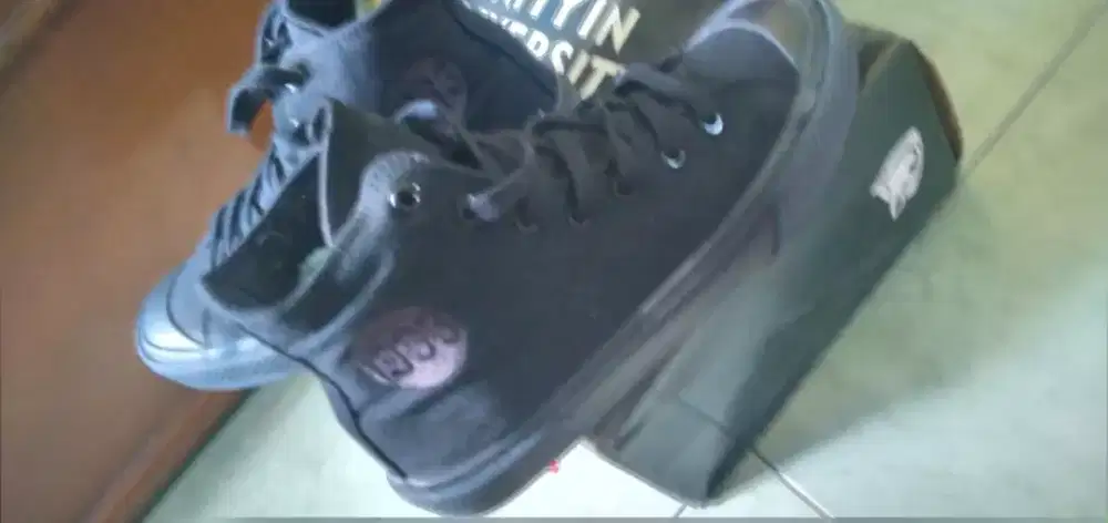 Bismillah...Jual sepatu Unityin