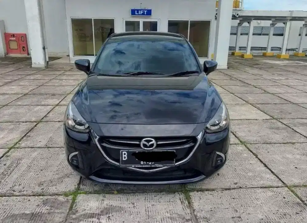 Mazda 2 R 2019 Hitam