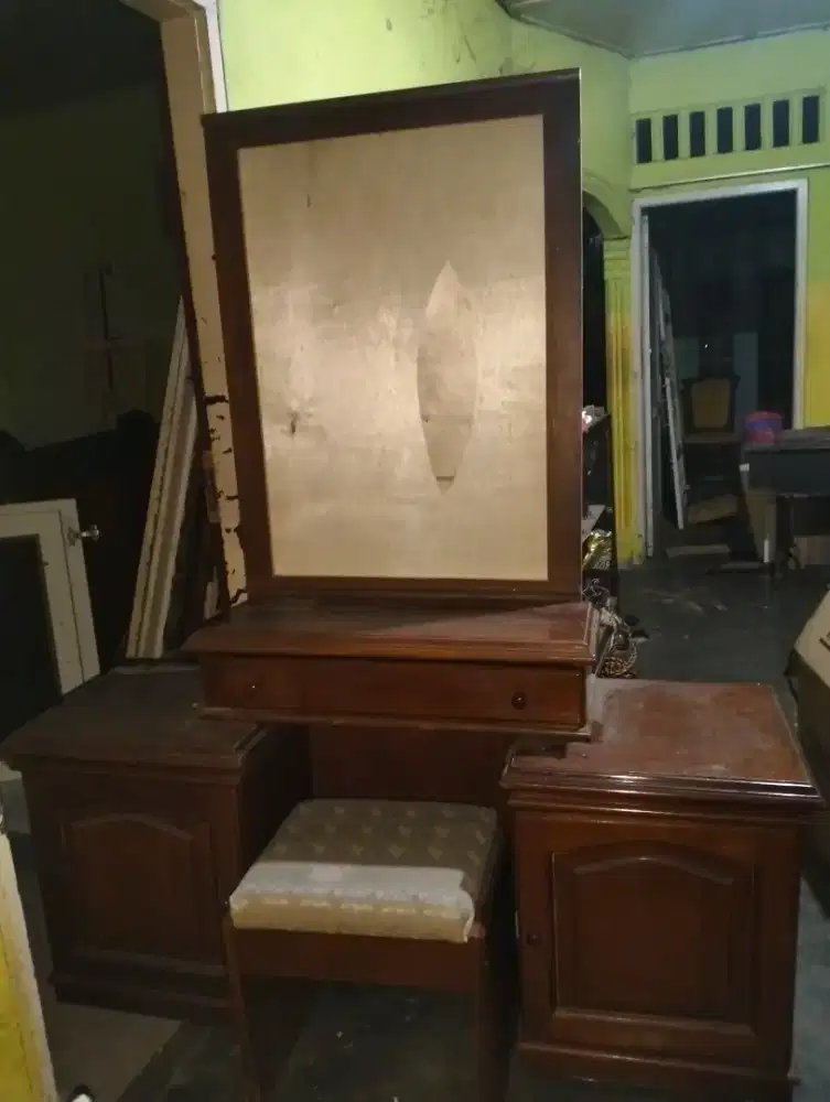 meja rias kayu tempahan