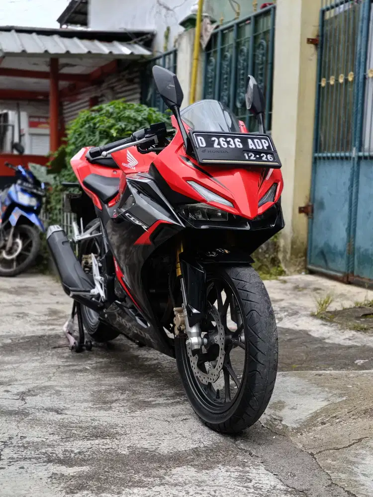 Honda CBR tahun 2021 low km 17rb/tt boleh gan cash lebih bagus