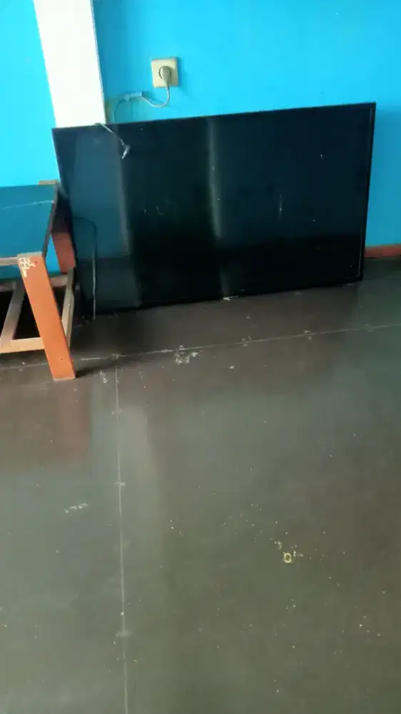 Tv Polytron 43 in blm smart tv