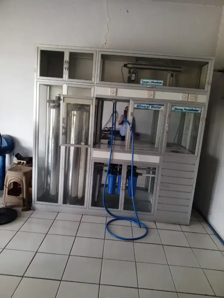 Peralatan depot air isi ulang