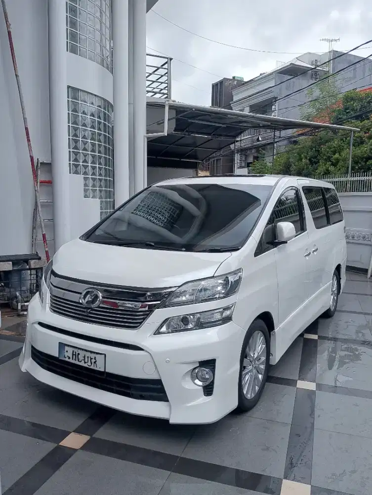 Vellfire 2.4 ZG Premium Sound 14