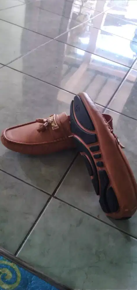 Jual sepatu panaribody