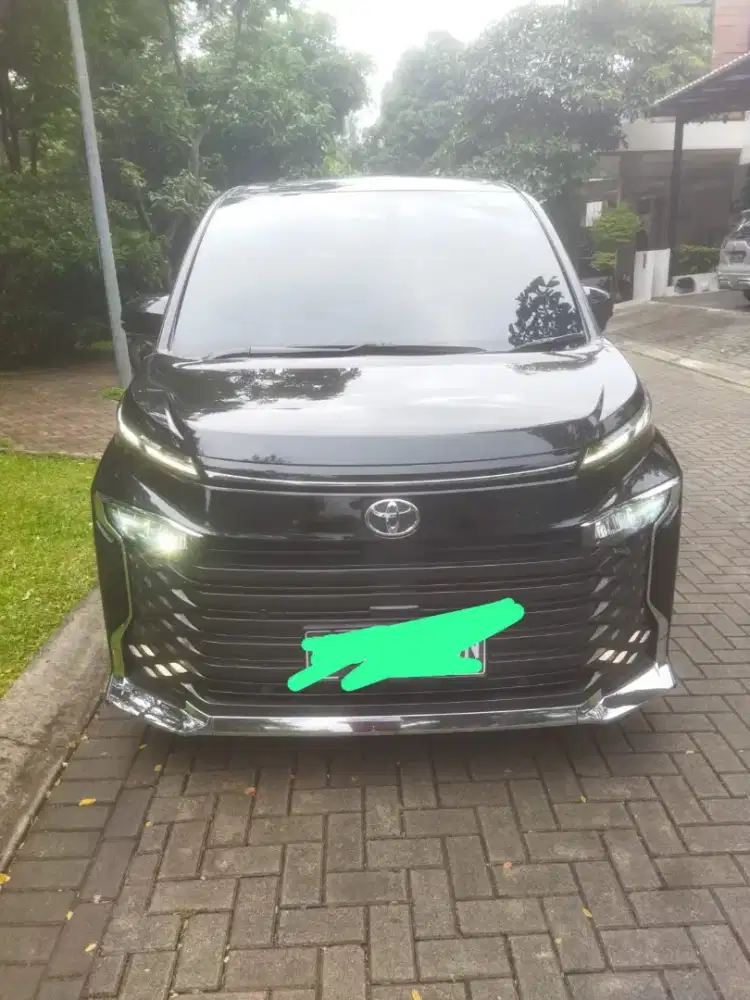 Toyota Voxy Facelift 2.0 2022