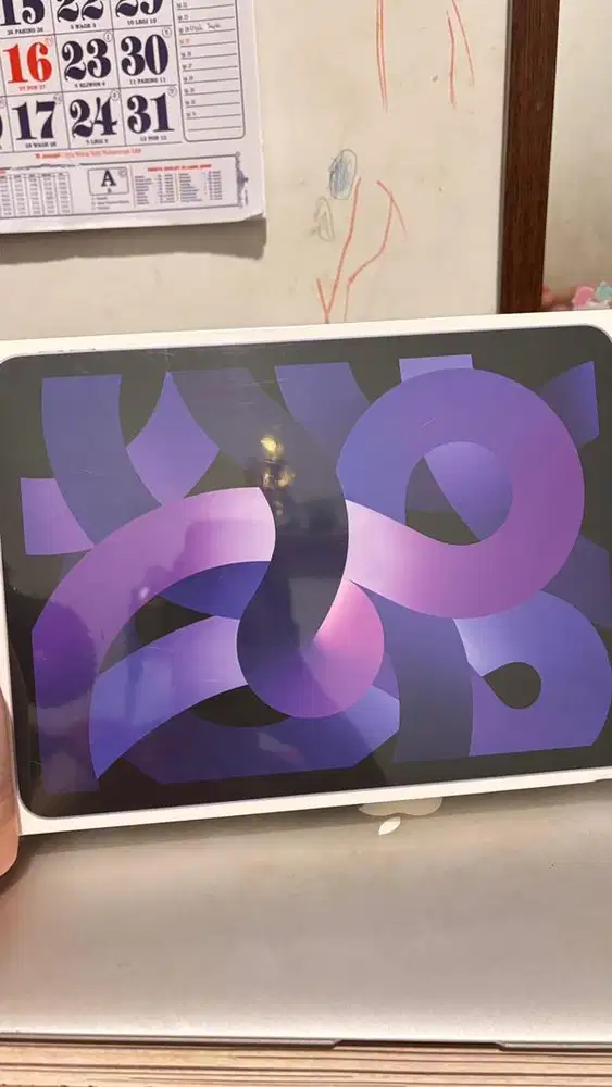 BNIB Ipad air gen 5 256gb purple wifi only segel ibox