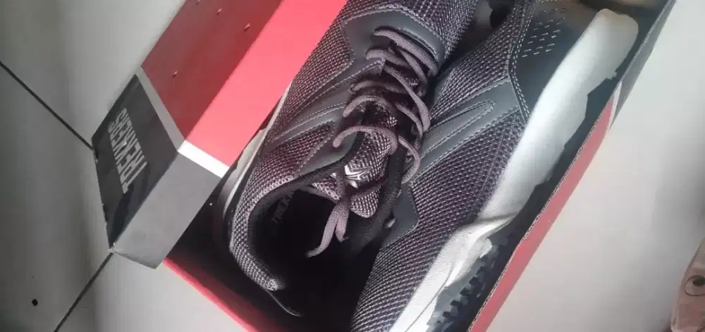 Jual sepatu Trekkers