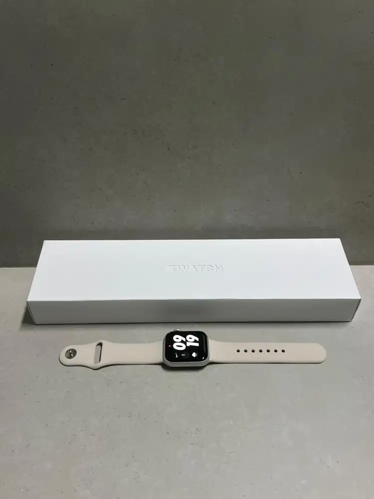 Apple watch series SE 40 mm starlight Fullset