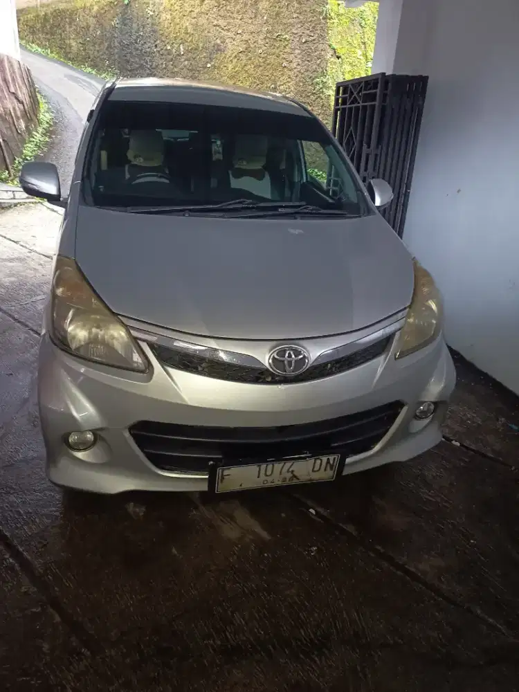 AVANZA VELOZ AT 2013