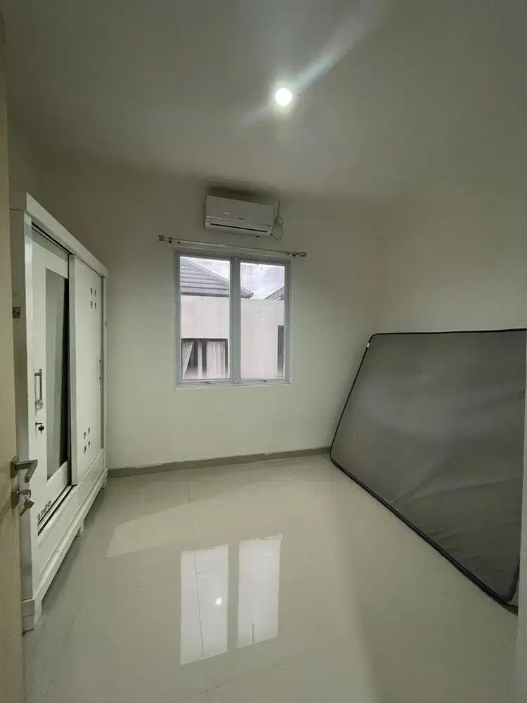 Disewakan rumah 2 lt