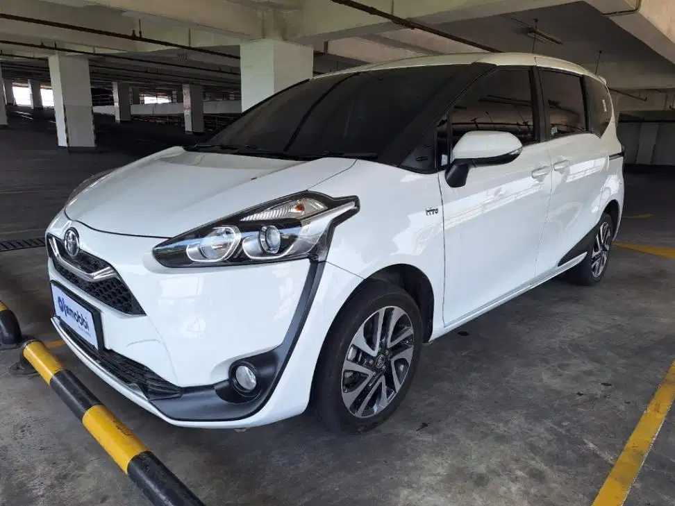 DP RENDAH Toyota Sienta 1.5 V Bensin-AT 2021 DFLS